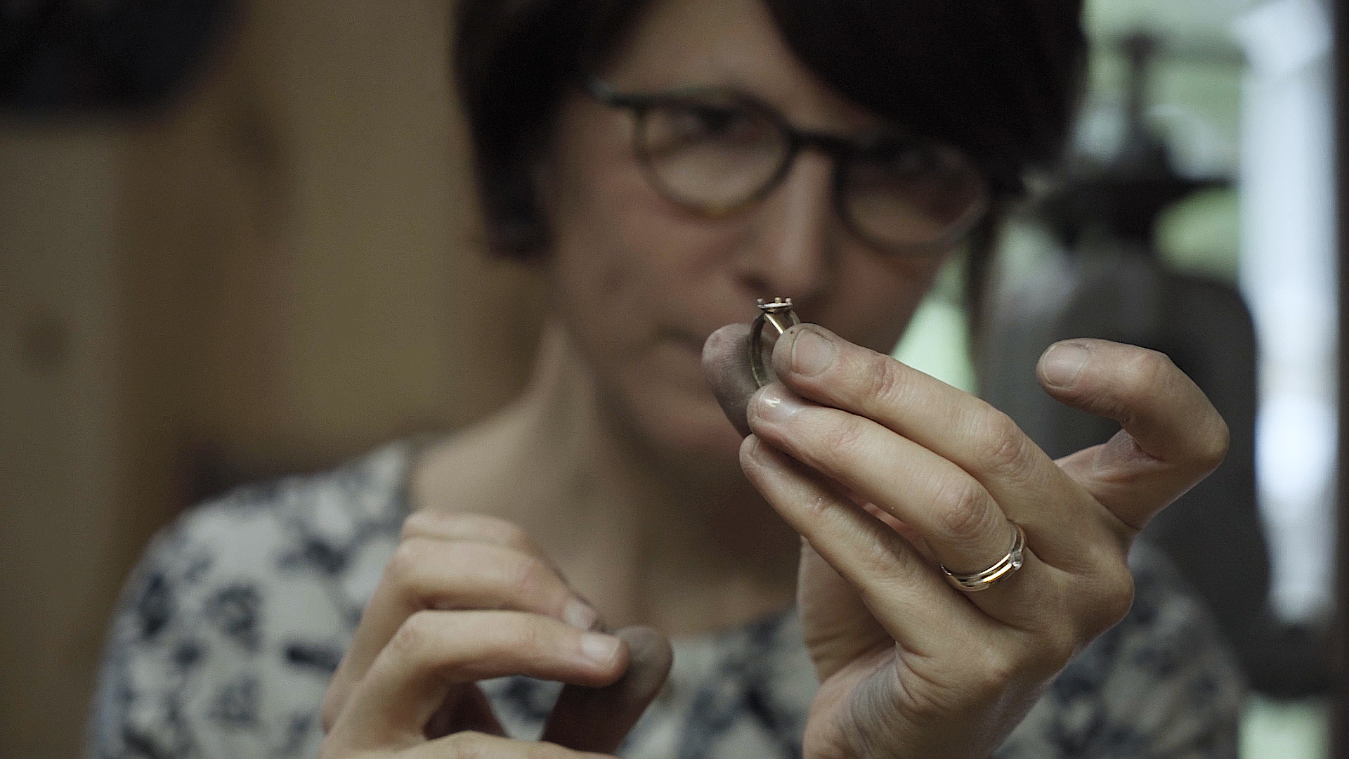 Fanette Chapelle bijoutière joaillière — portrait vidéo artisane par Entrée 4 Liège
